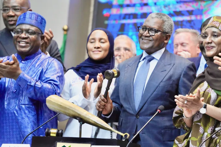 Africa’s biggest oil refinery opens to public ownership